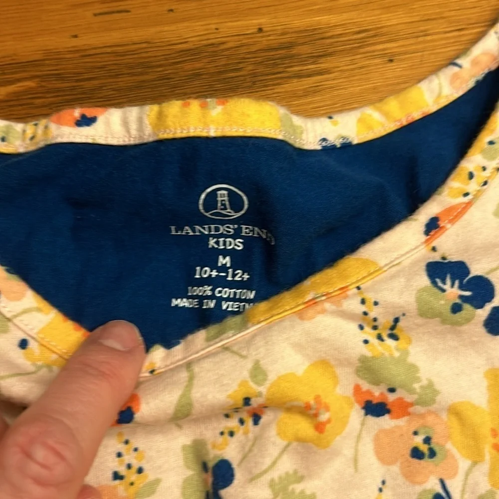 Lands End Top/6